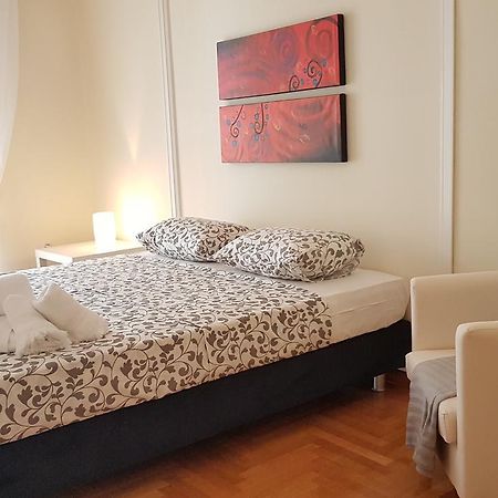 Menta Errathens Apartment - Athens Center, 5 Bd, 2 Bath エクステリア 写真