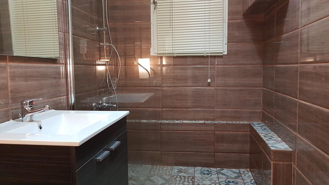 Menta Errathens Apartment - Athens Center, 5 Bd, 2 Bath エクステリア 写真