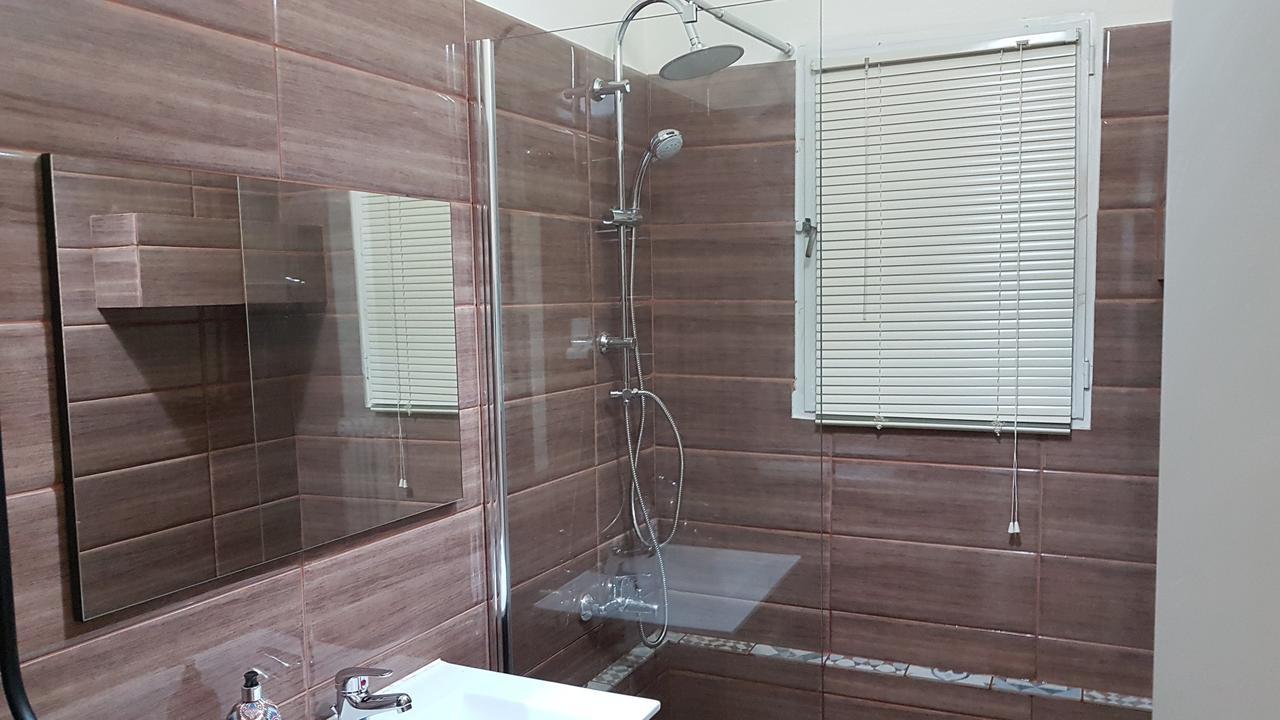 Menta Errathens Apartment - Athens Center, 5 Bd, 2 Bath エクステリア 写真